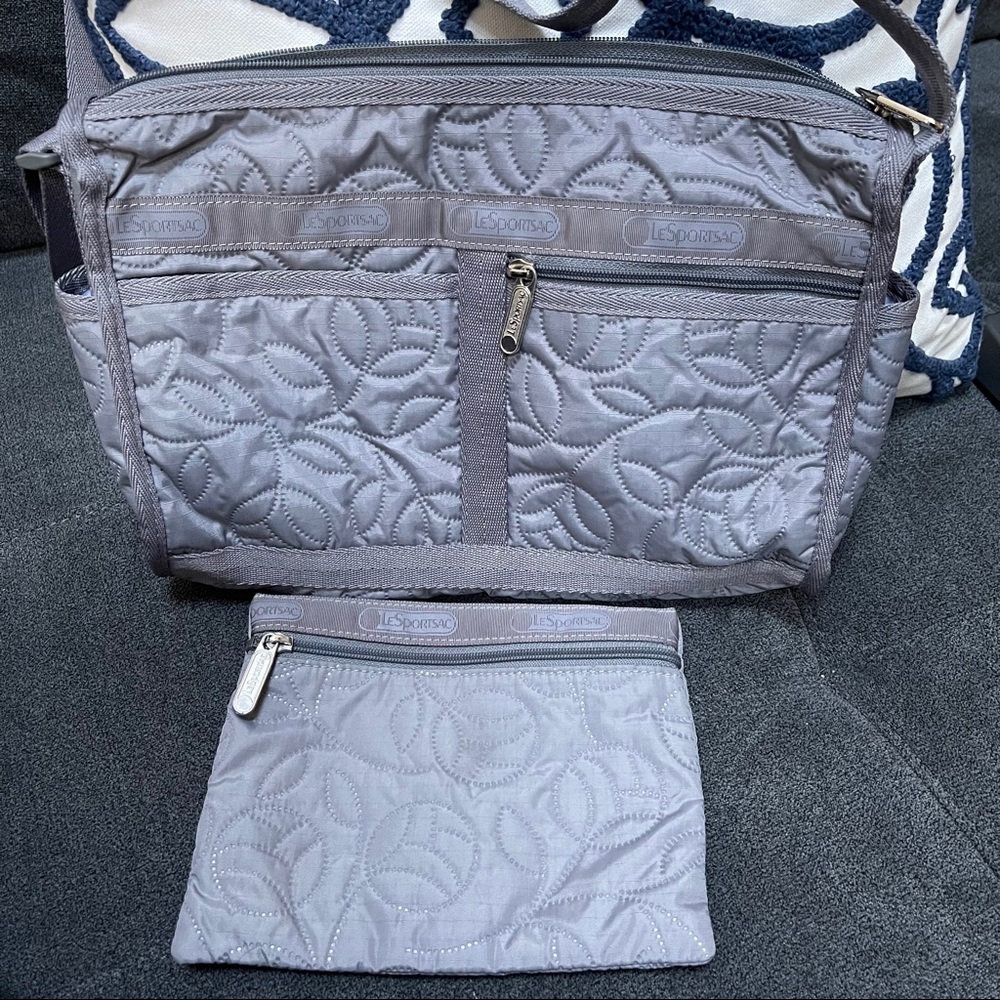 Deluxe Shoulder Satchel LeSportsac crossbody EUC like new!